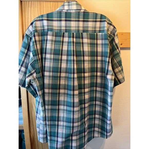 Windridge men’s L Green plaid short sleeve button down polyester blend shirt - Picture 10 of 13